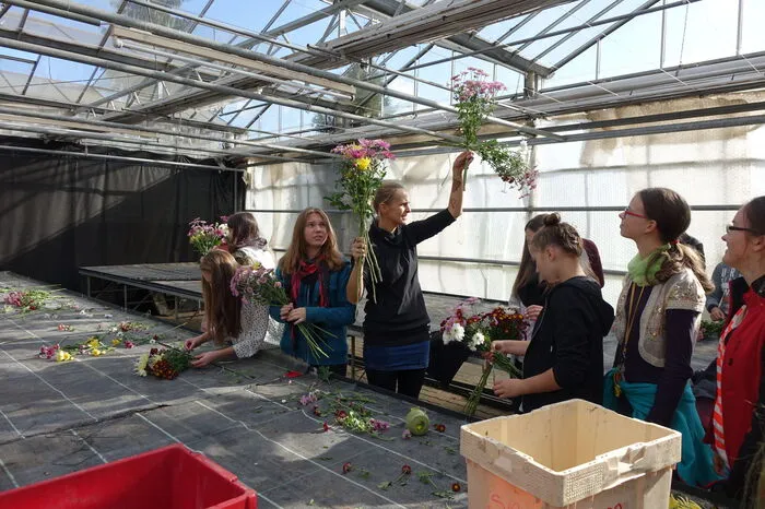 - und mussten feststellen, dass es gar nicht so einfach ist, den perfekten Blumenstrauß zu binden.