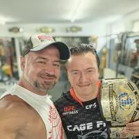Chris „Bambiikller“ Raaber und Schauspieler Christoph Schlagenhaufen