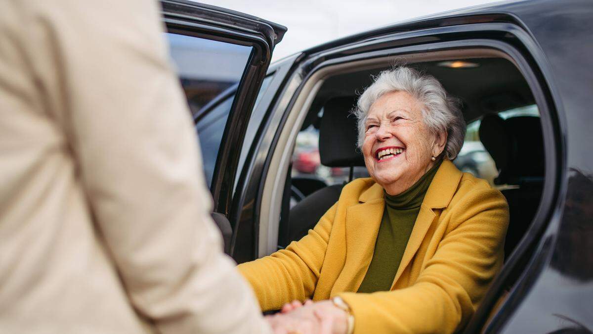 Auch nach dem Verlust ihres Autos will sich die 103-jährige Italienerin ihre Bewegungsfreiheit nicht nehmen lassen (Sujet)