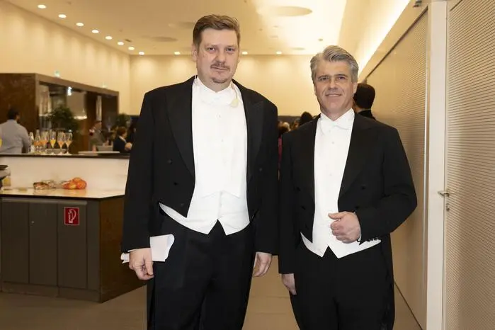 v.r.  Günter Wallner musikalischer Leiter und Obmann Josef Pepper führte durch das vielfältige Programm.