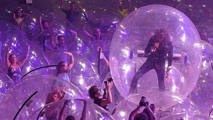 Nightlife auf Distanz: ein Konzert der Flaming Lips