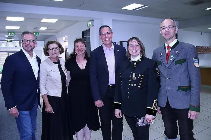 Auch Bergkapelle-Präsident und Bürgermeister Helmut Linhart (Köflach) und Andreas Angerer vom Bezirksverband ließen sich den Ohrenschmaus nicht entgehen. Durch das Programm führten Alexandra Riemer und Brigitte Jandl.