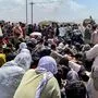 Afghanen drängen zum Flughafen von Kabul