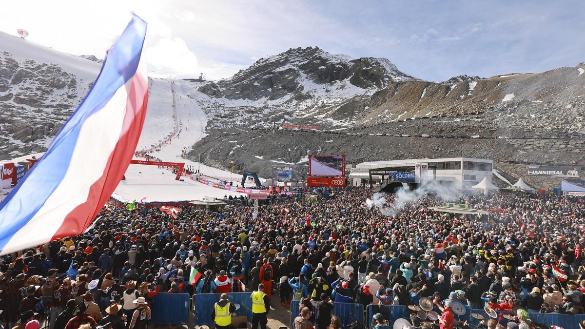 SOELDEN,AUSTRIA,27.OCT.24 - ALPINE SKIING - FIS World Cup season opening, Rettenbachferner, giant slalom, men. Image shows overview of the event area.
Photo: GEPA pictures/ Wolfgang Grebien