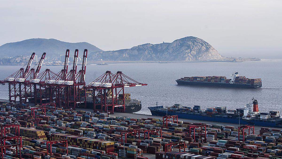 Vor allem der Export stützt das Wachstum in China. Im Bild: Der Hafen Shanghai