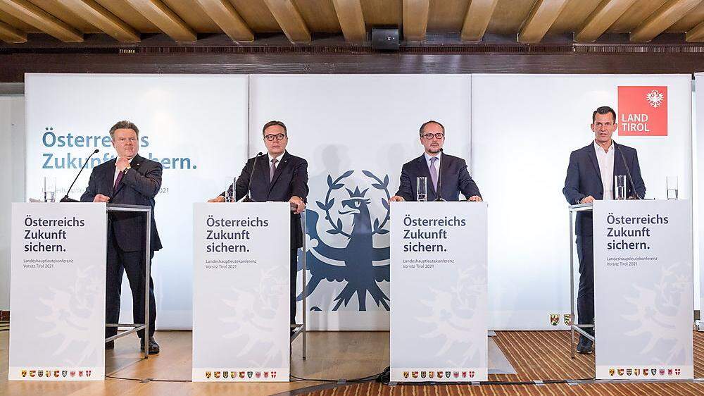 Das Quartett bei der Pressekonferenz am Achensee