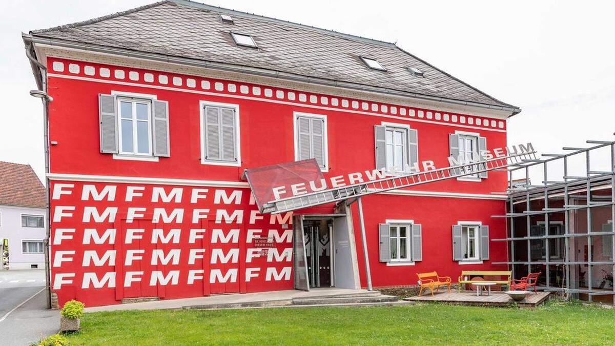 Eröffnet wird &quot;Schillern&quot; am 26. Mai im Steirischen Feuerwehrmuseum in Groß St. Florian