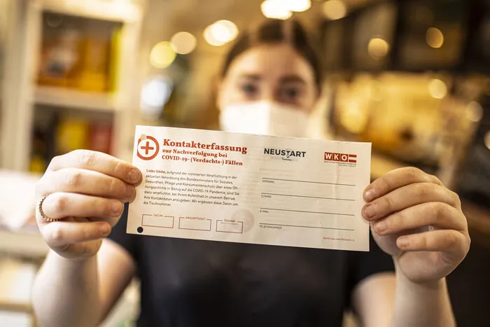 Registrieren kann man sich per App oder mittels Papier-Formular.