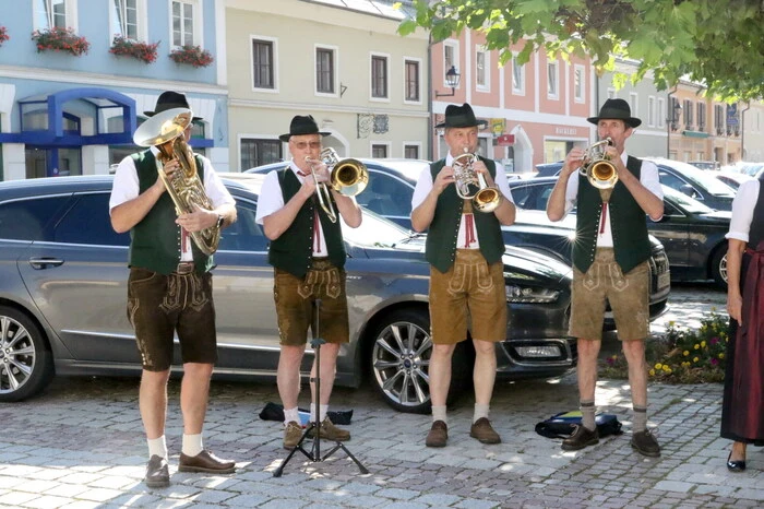 Neben dem Veranstalter (Leitung Renate Hoi) wirkten am Samstagnachmittag weitere acht Klangkörper und Musikgruppen aus der Steiermark und Kärnten mit. 