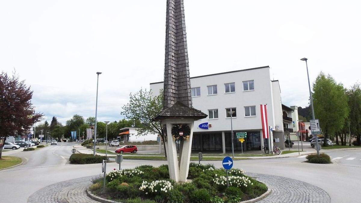 Vom Kreisverkehr weg bis zum Sportplatz Oberglan wünschen sich SPÖ und Grüne die Rückgabe der Klagenfurterstraße an das Land