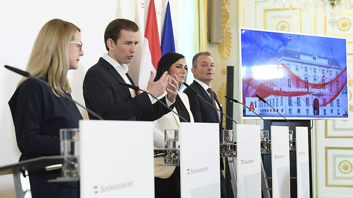 Wirtschaftsministerin Margarete Schramböck (ÖVP), Bundeskanzler Sebastian Kurz (ÖVP), BM Elisabeth Köstinger (ÖVP) und CEO Marcus Grausam (A1 Österreich) am Montag, 20 Jänner 2020, im Rahmen einer Pressekonferenz zum Thema 'Start für das 5Giganetz' 