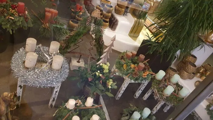 Adventstimmung in den Schaufenstern der Leibnitzer Geschäfte
