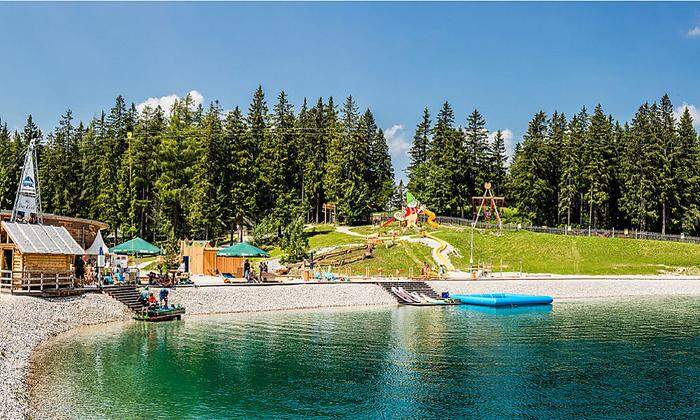 Alpiner Wasserspaß auf dem Wakeboard