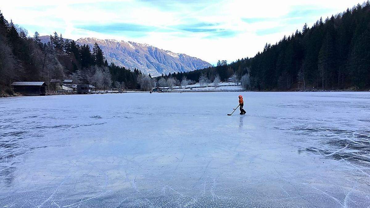 Eisläufer kommen auf ihre Kotsen