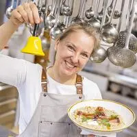 Sandra Joainig-Essenther begeistert alle, die herzliche Atmosphäre und Natürlichkeit suchen.