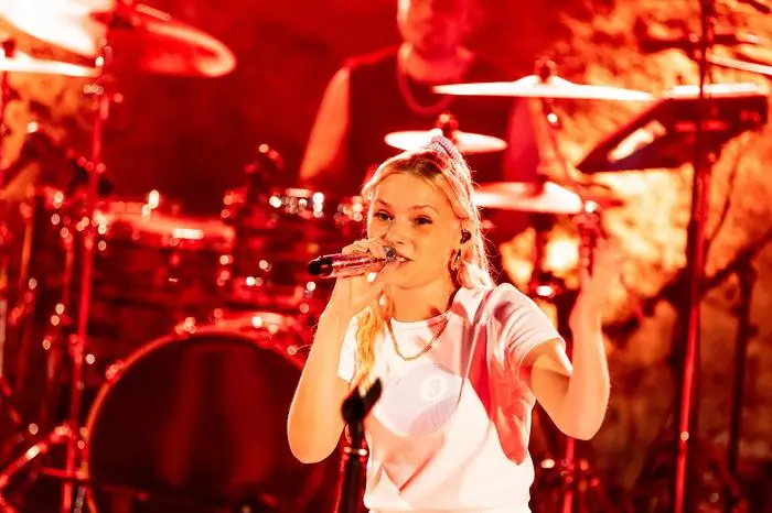 Esther Graf Finkenstein Burgarena