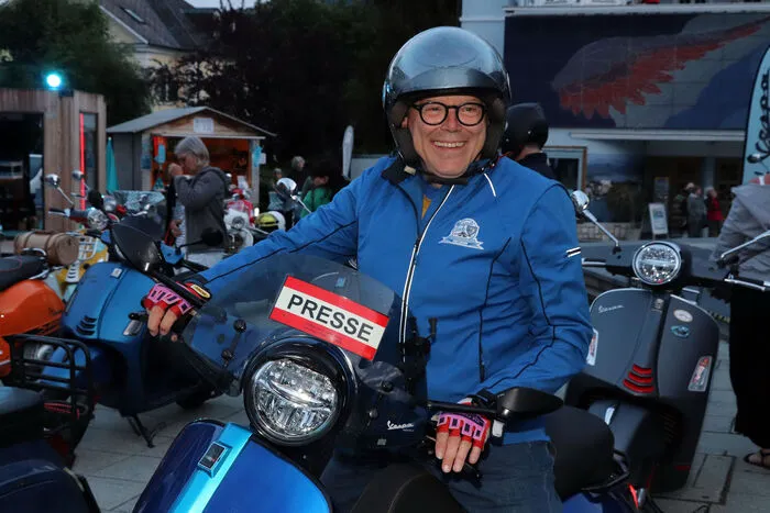 Dieter Kulmer war bei den einzelnen Vespa-Ausfahrten immer mit dem Fotoapparat "Live" dabei.