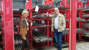 Gesellschafterin Karin Pinteritsch und Geschäftsführer Jürgen Pinteritsch im Lager von ERV Pinteritsch in Köflach | Gesellschafterin Karin Pinteritsch und Geschäftsführer Jürgen Pinteritsch im Lager von ERV Pinteritsch in Köflach