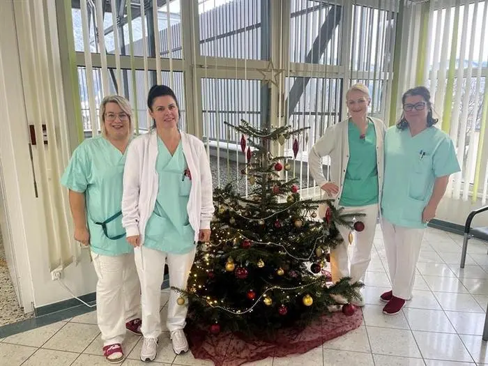 Mit viel Liebe wurden die Stationen von den Ärzten, Krankenschwestern und Pflegern geschmückt