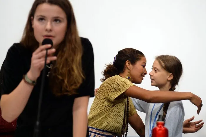 Der frühere New Yorker Bürgermeister Bloomberg, der sich seit Jahren für den Klimaschutz engagiert, stellte in der spanischen Hauptstadt unter anderem den Jahresbericht zu den Aktivitäten des von ihm mitbegründeten Klimaschutzbündnisses "America's Pledge" (Amerikas Versprechen) vor.