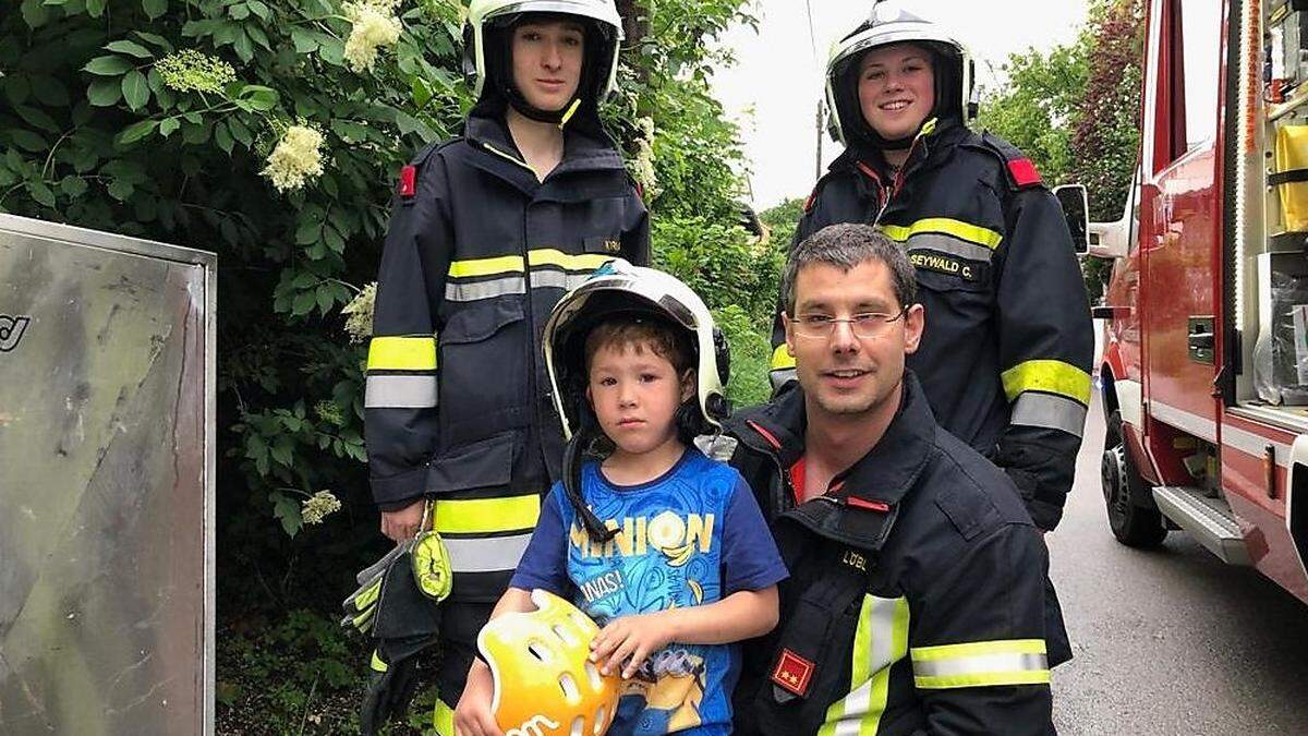 Der Bub und sein Rettungstrupp