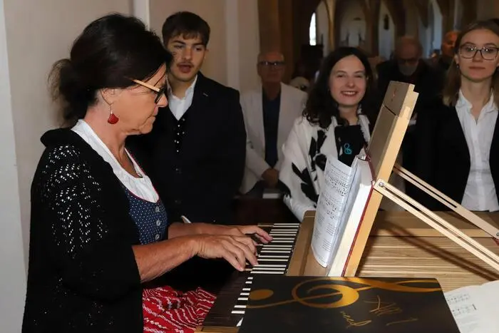 An der Orgel war Christine Thalhammer zu hören. 