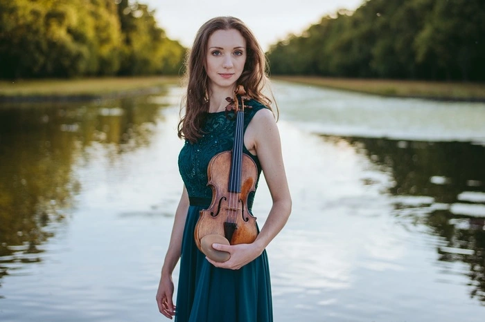 Seit März spielt sie die erste Geige bei den renommierten Berliner Philharmonikern. Die gebürtige Oberzeiringerin ist zudem Preisträgerin zahlreicher internationaler Wettbewerbe.