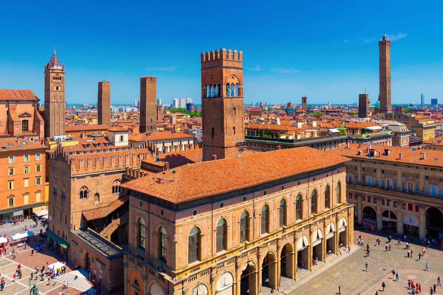 Bologna: Dolce Vita unter Arkaden