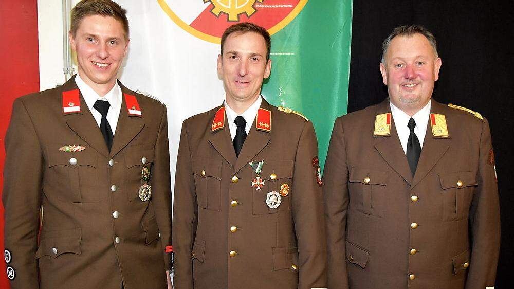 Neues und altes Kommando: Christian Höggerl, Gerhard Draschl und Gerhard Zirker (von links)