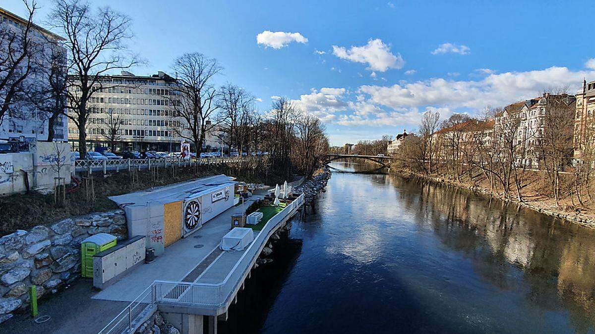 Das uncharmante Provisorium unter der Radetzkybrücke wird den Grazern über den Sommer erhalten bleiben