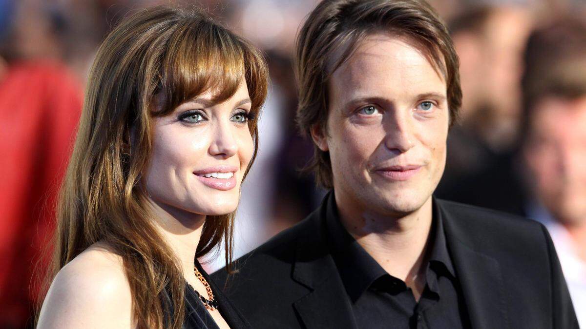 Angelina Jolie und August Diehl bei der „Salt“ Premiere 2010.