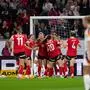 ABD0078_20240405 - LINZ - ÖSTERREICH: Das Österreichische Damen Fussball Nationalteam feiert das 1 zu 0 durch Eileen Campbell(AUT) während des Frauen UEFA EM 1. Runde Qualifikationsspieles zwischen Österreich und Deutschland am Freitag, 5. April 2024, in der Raiffeisen Arena in Linz. - FOTO: APA/EXPA/REINHARD EISENBAUER
