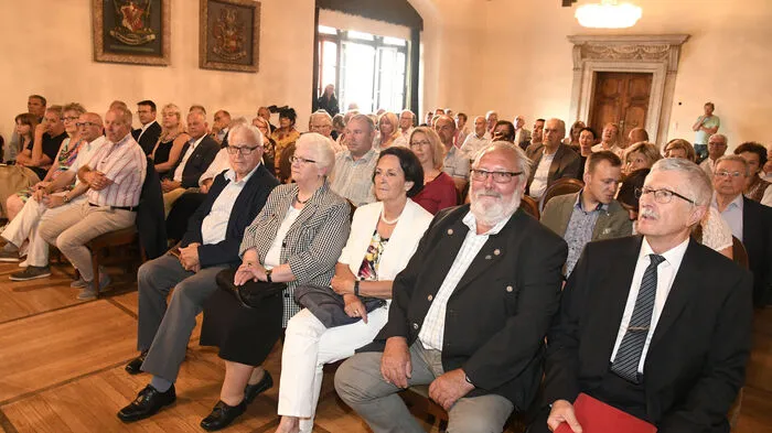 Vom Spittaler Bezirksheimatmuseum zum international anerkannten Museum für Volkskultur. Ein Grund zum Feiern: Direktor Hartmut Prasch blickte mit Freunden auf 60 Jahre Museumsgeschichte zurück. Viele Ehrengäste, ehrenamtliche Mitarbeiter und Freunde des Spittaler Museums für Volkskultur feierten im Ahnensaal von Schloss Porcia den runden Geburtstag.