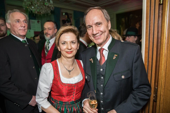 Unter den Gästen: Sparkassen-Vorstand Franz Kerber mit seiner Frau ...