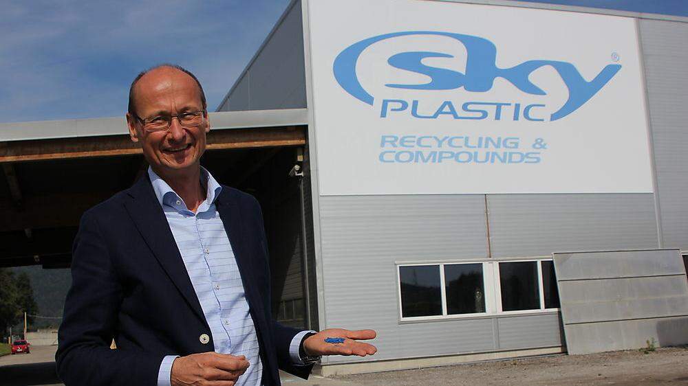 Stefan Lorenzoni von der Firma Sky Plastic, die ihren Jahresumsatz von circa 60 Millionen Euro auf 90 Millionen erhöhen möchte. Die Hälfte des Umsatzes wird in Haimburg erwirtschaftet