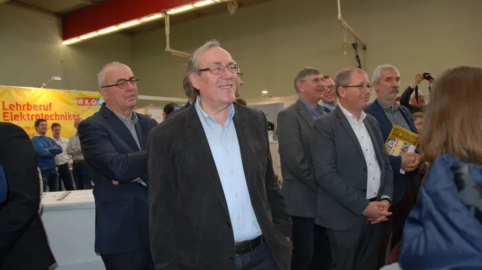 Rund 40 Aussteller zeigen heute (Freitag) und morgen Samstag, was der Bezirk in Sachen Ausbildung zu bieten hat.