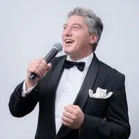 Sänger und Entertainer Rainer Kantz lernte die Band „Cheap Champagne“ bei einer Hochzeitsmesse kennen – sie teilen sich die Faszination von „Elvis Presley“