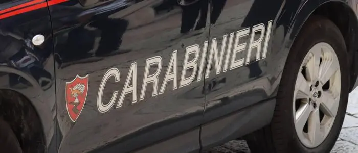 Ein italienisches Polizeiauto | In einem Beherbergungsbetrieb fanden die Carabinieri den Mann (Symbolfoto)