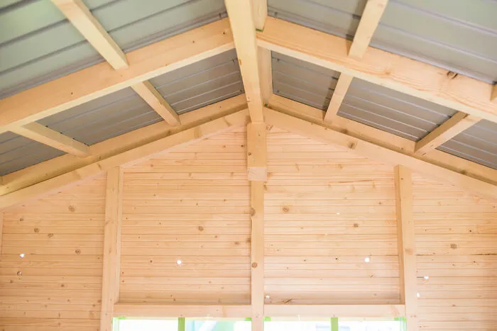 Sauber gearbeitet, dieses Holzhaus.