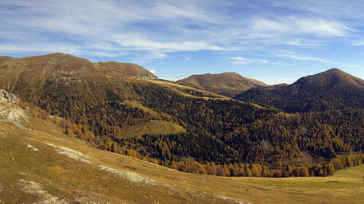 Die Nockalmstraße im Herbst