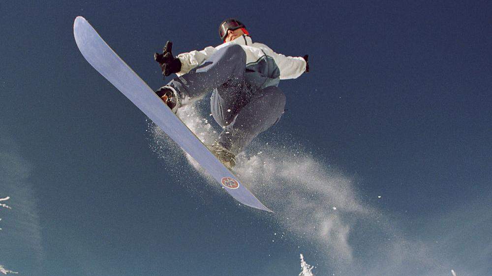 Bei einem Sturz mit dem Snowboard in Matrei erlitt ein 17-jähriger Deutscher schwere Kopfverletzungen (Symbolfoto)