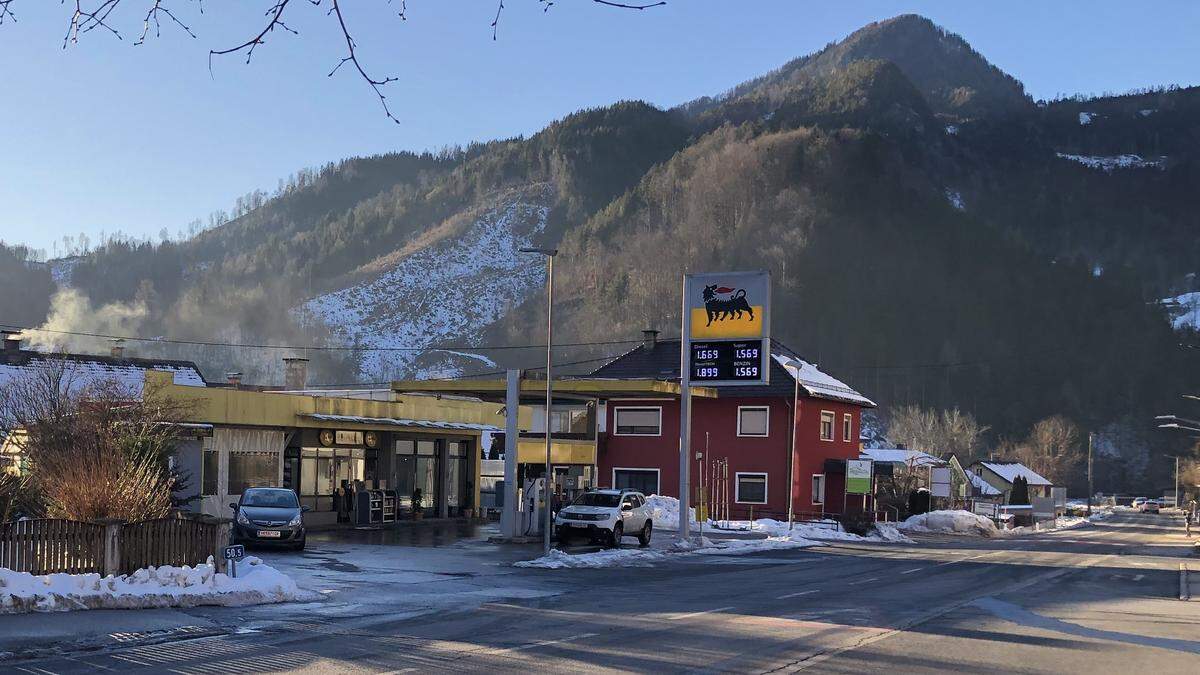 Noch gibt es dienstags an der Tankstelle in Bad Eisenkappel auch warme Speisen 