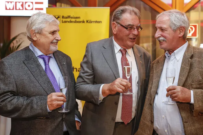 Franz Mlinar (Mitte), Manager des Jahres 2008, im Gespräch