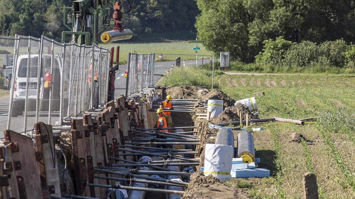 3,5 Kilometer der insgesamt 14 Kilometer langen Leitung sind bereits verlegt 