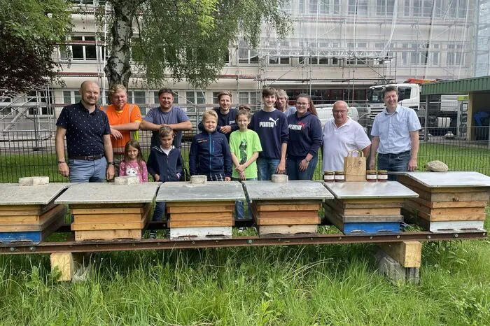 Entstanden ist das Projekt in Zusammenarbeit mit der Gemeinde Judenburg, dem Bauhof sowie der Imkerei Diethart.