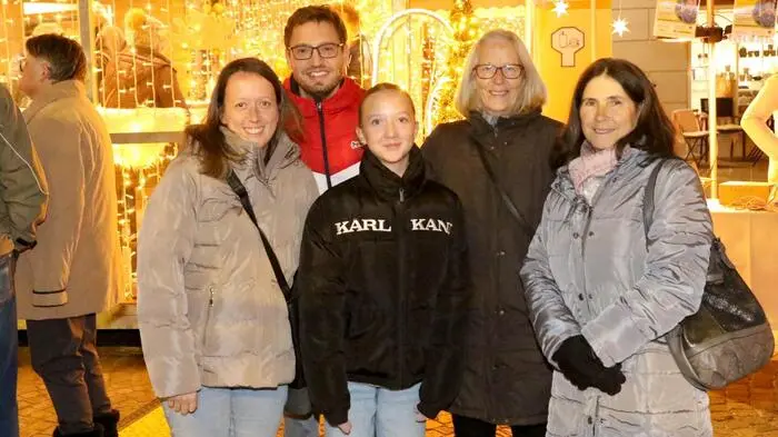 „Lust auf Weihnacht“ – unter diesem Motto lud die Stadt St. Veit am Freitagabend mit einem festlichen Programm zum Opening auf den Hauptplatz.