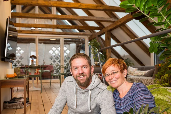 Die Bauherrn Oliver (Architekt) und Daniela (Ergotherapeutin) Anthofer haben die Planung selbst übernommen. Sie hat etwa drei Jahre gedauert, die intensive Bauzeit dann rund ein Jahr.
