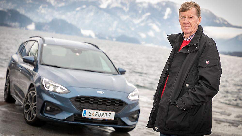 Beeindruckt: Cheftester Walter Röhrl mit dem Ford Focus Traveller
