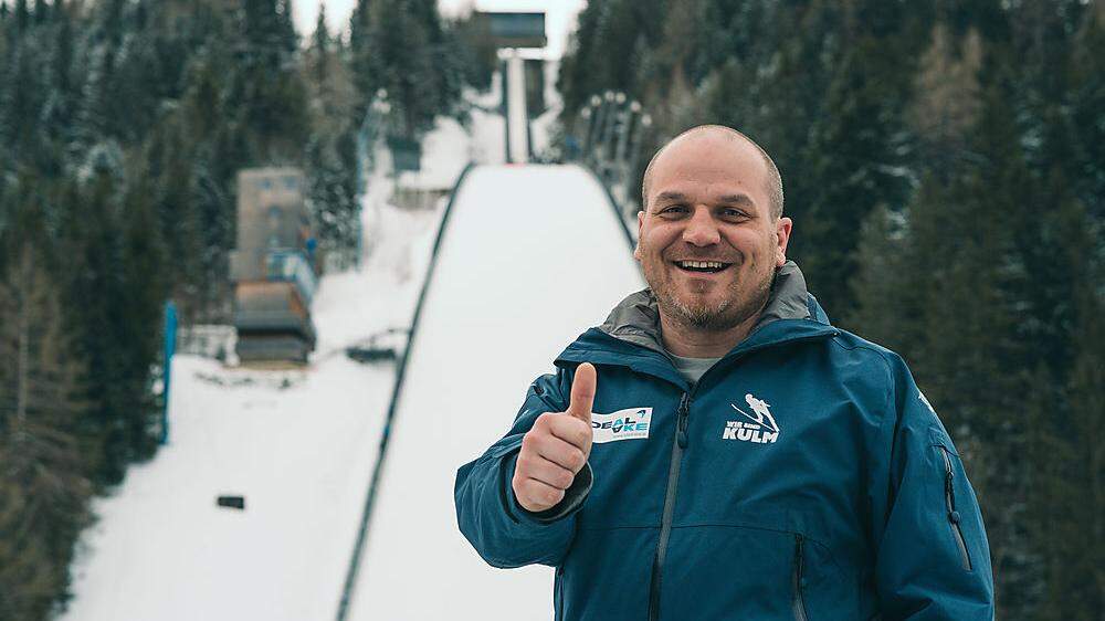 Christoph Prüller stammt aus Randegg im Erlauftal, er „schupft“ das Skifliegen am Kulm völlig stressbefreit  