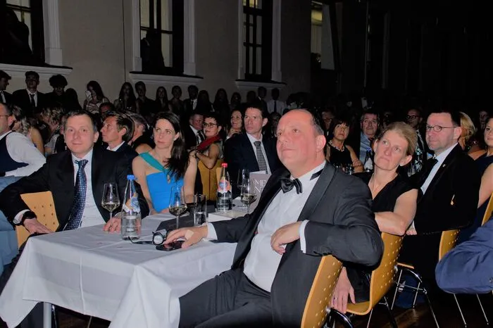 Unter den Ehrengästen war auch Bürgermeister Christoph Stark mit seiner Frau Ulrike.